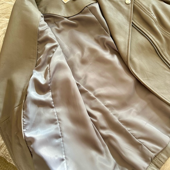 Women's Taupe Leather Jacket - Picture 6 of 9